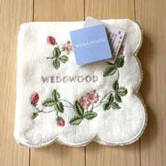 【新品タグ付き】WEDGWOOD 花柄刺繍 いちご柄ミニタオルハンカチのサムネイル
