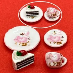 新品ミニチュア４点　ケーキセット　デザートプレート　カップ　ソーサー　ローズ