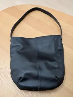 【ちゃい様専用ページ】撥水レザーの2WAYトートバッグ（ブラック）