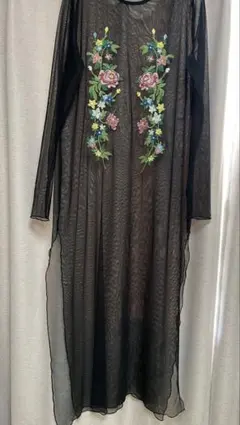 ZARA シアーブラック花柄刺繍ロングワンピース