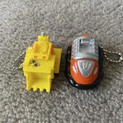 パウパト　ラブル　ズーマ　キーホルダー　乗り物