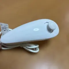 【匿名　送料無料】447-14家庭用ゲーム機　任天堂Wiiヌンチャクホワイト