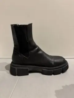ZARA ブラック トラックソールブーツ　本革