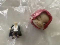ワンピース　シャンクス　フィギュア