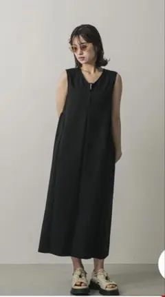 SENSE OF PLACE ZIPVネックカットワンピース