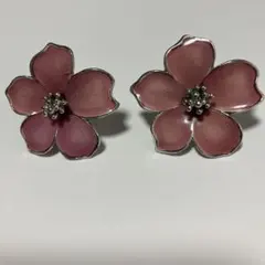 花形エナメルイヤリング