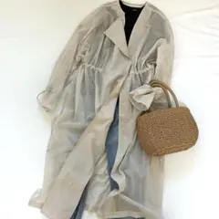 新品タグ　KBF アーバンリサーチ デザインスリーブドロストシアーコート 光沢のサムネイル
