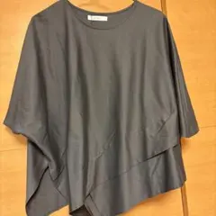 新品未使用　FENNEL 半袖アシンメトリーデザインカットソーのサムネイル