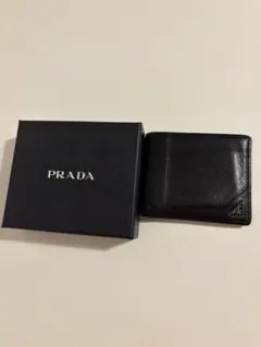 PRADA プラダ　二つ折り財布