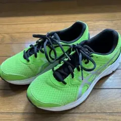 ASICS グリーンスニーカー