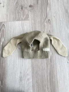 ベビー用　ウサギ耳付きベージュニット帽