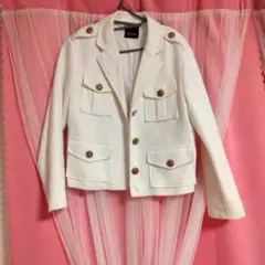 白 テーラードジャケット