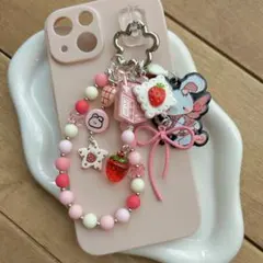 【韓国風】いちごリボン ピンクビーズキーホルダーゆめかわハンドメイド ストラップ