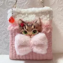 リトルサンダーちゃんふわふわサコシュ　コヤンイサムチョン　いちご刺繍ヌビキルト