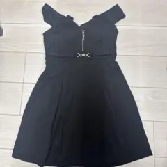 ブラックオフショルダードレス