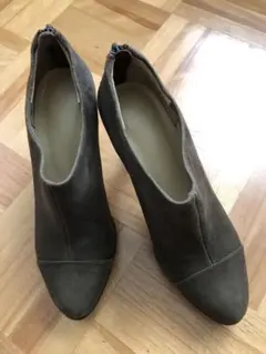 カリーノ carinoショートブーツスエードブーディ 滑り止め貼り付き 23.5