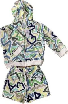 babyGAP フード付きパーカーとショート丈パンツセット 新品未使用タグ付き
