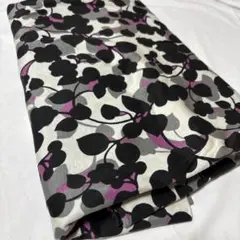 生地　花柄　綿　黒、紫、グレー　145×250