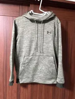 アンダーアーマー　パーカー　M