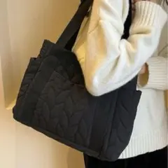 トートバッグ　マザーズバッグ　キルティング　大容量　軽量　A4 ブラック　黒