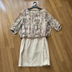 ワンピース　シフォントップス　タイトスカート　ドッキング