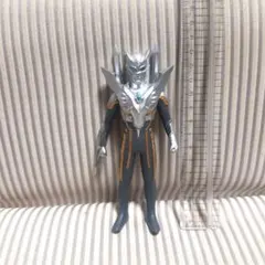 ウルティメイトシャイニングウルトラマンゼロ　ソフビ