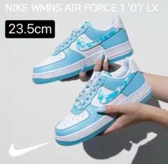 美品 23.5cm ナイキ WMNS エアフォース1 LX 