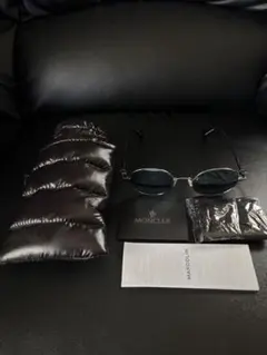 は*る様 [新品未使用]Moncler モンクレール ブラック サングラス