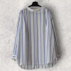 【新品タグ付】ハウピア　haupia　バックボタンブラウス　ブルー　ストライプ