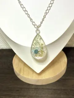 ハンドメイド しずく型 レジンネックレス 押し花