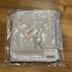 イニシャル　ハンカチ　Ｒ
