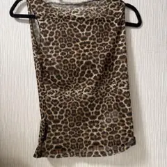 ヒョウ柄　トップス　タンクトップのサムネイル