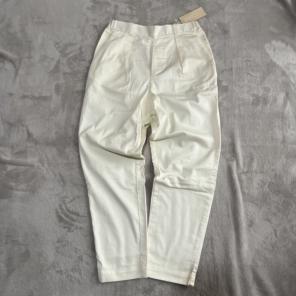 新品★studioCLIPサテンタックムジテーパードパンツSアイボリー