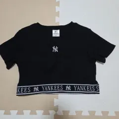 ニューヨーク・ヤンキース クロップドTシャツ　パッド入り