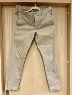 UNIQLO ベージュパンツ スキニー　ウエスト82cm
