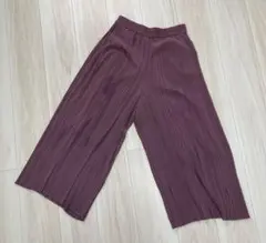 UNIQLOパープル プリーツ ワイドパンツ