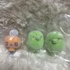 たまごっち　カプセルフロッキーズ　めめっち　くちぱっち× 2