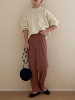 ユニクロ　テーパードパンツ