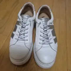 St Andrews スタッズ ホワイト St Andrews スタッズ ホワイト - メルカリ