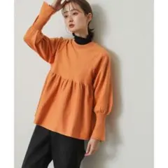 センスオブプレイスバイアーバンリサーチ ストレッチペプラムセーター　オレンジ