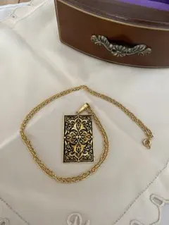 Item thumbnail for item c926245c-43f5-457c-901b-476f49d69653