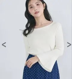 BASEMENT online　フレアスリーブニット　ホワイト