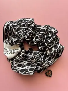 Dior リストバンド、ヘアゴムセット(*^^*) Dior リストバンド、ヘアゴムセット(*^^*) - メルカリ