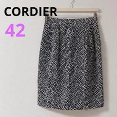 【コルディア】CORDIER ミニスカート　ミドル丈　花柄　ネイビー　オシャレのサムネイル