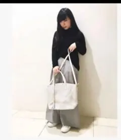 Waterlily ホワイトショルダーバッグ