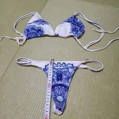 白