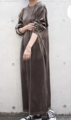 ベロアワンピース長袖