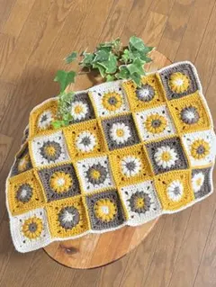 マルチカバー　モチーフ編み　インテリア　かぎ針編み　ハンドメイド