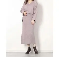 アプワイザーリッシュ　ニットセットアップ Vネック スカート