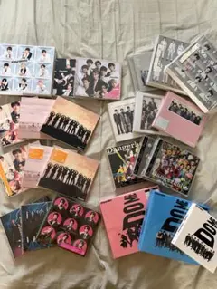 Snow Man CD アルバム まとめ売り＋特典 グッズおまけ付き - メルカリ